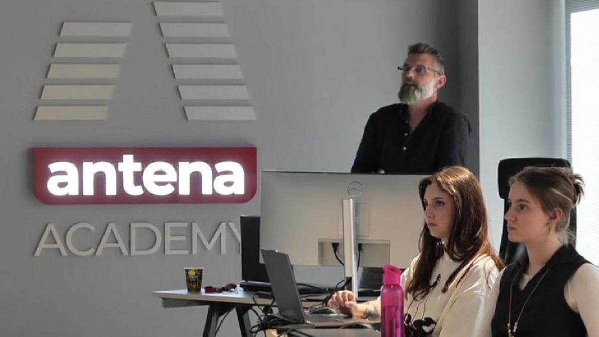 Antena Academy deschide inscrierile pentru cursul de Designer Vizual de Brand
