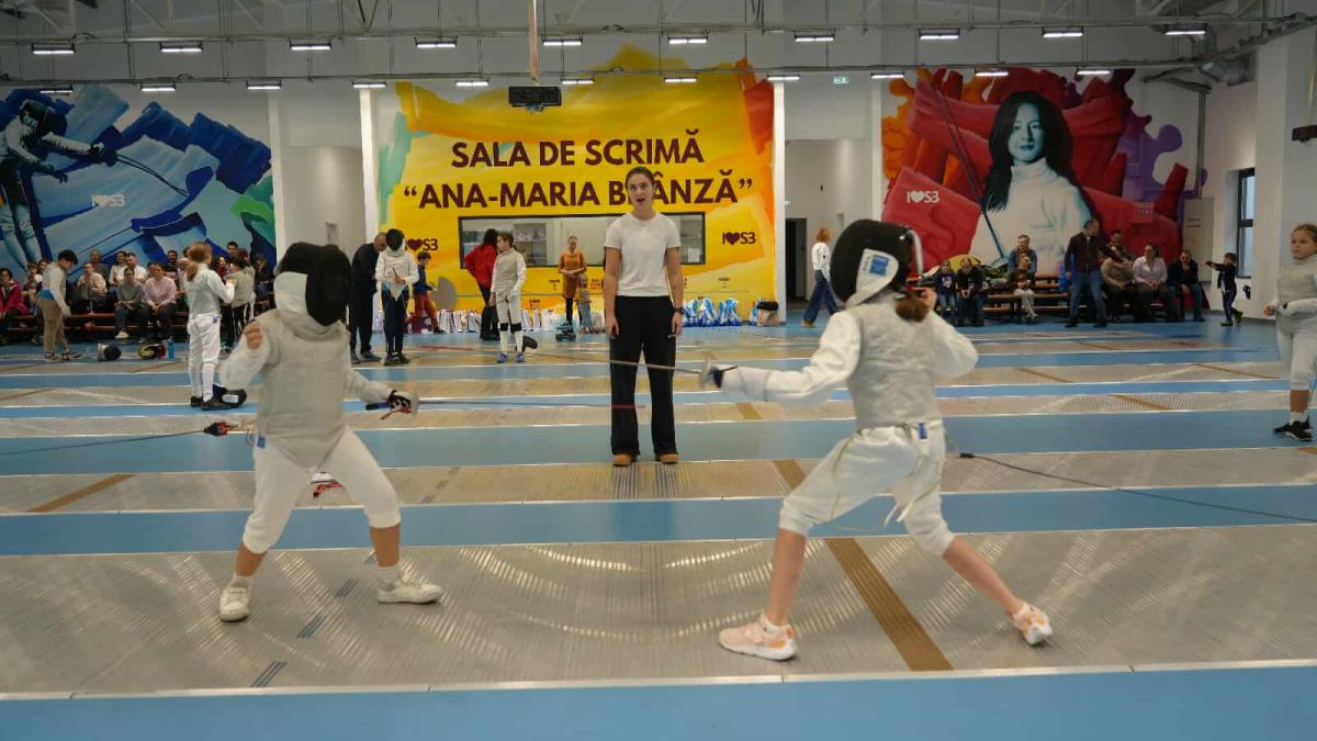 O sala de scrima dupa 40 de ani