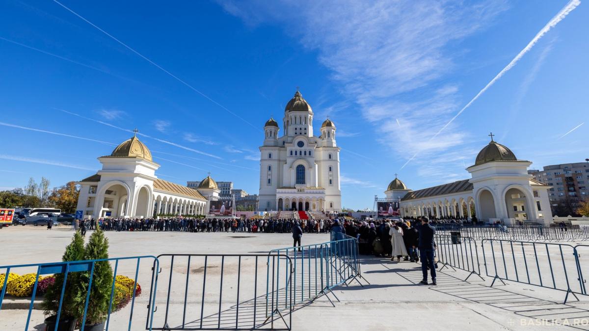 Programul de vizitare al Catedralei Nationale se schimba