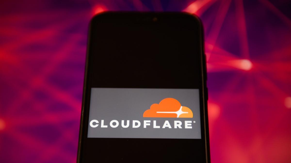 Cloudflare a cazut din nou site uri inaccesibile