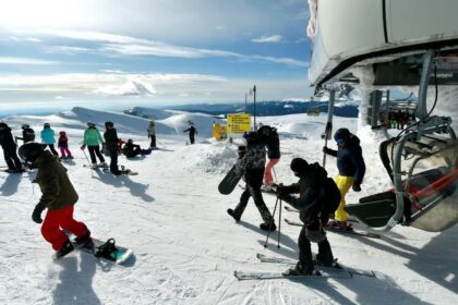 Aglomeratie pe partii la Sinaia minus 25 grade