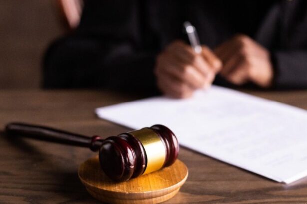 Avocatul Poporului contesta scaderea varstei de raspundere penala la 12 ani Minorii sub 14 ani nu au