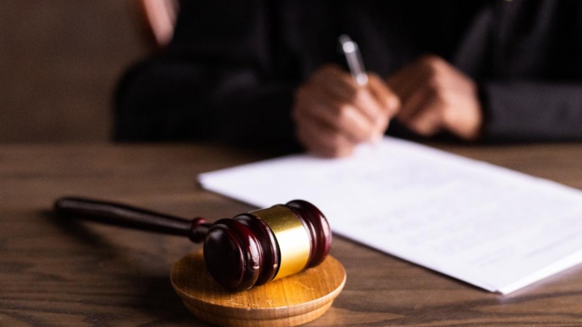 Avocatul Poporului contesta scaderea varstei de raspundere penala la 12 ani Minorii sub 14 ani nu au