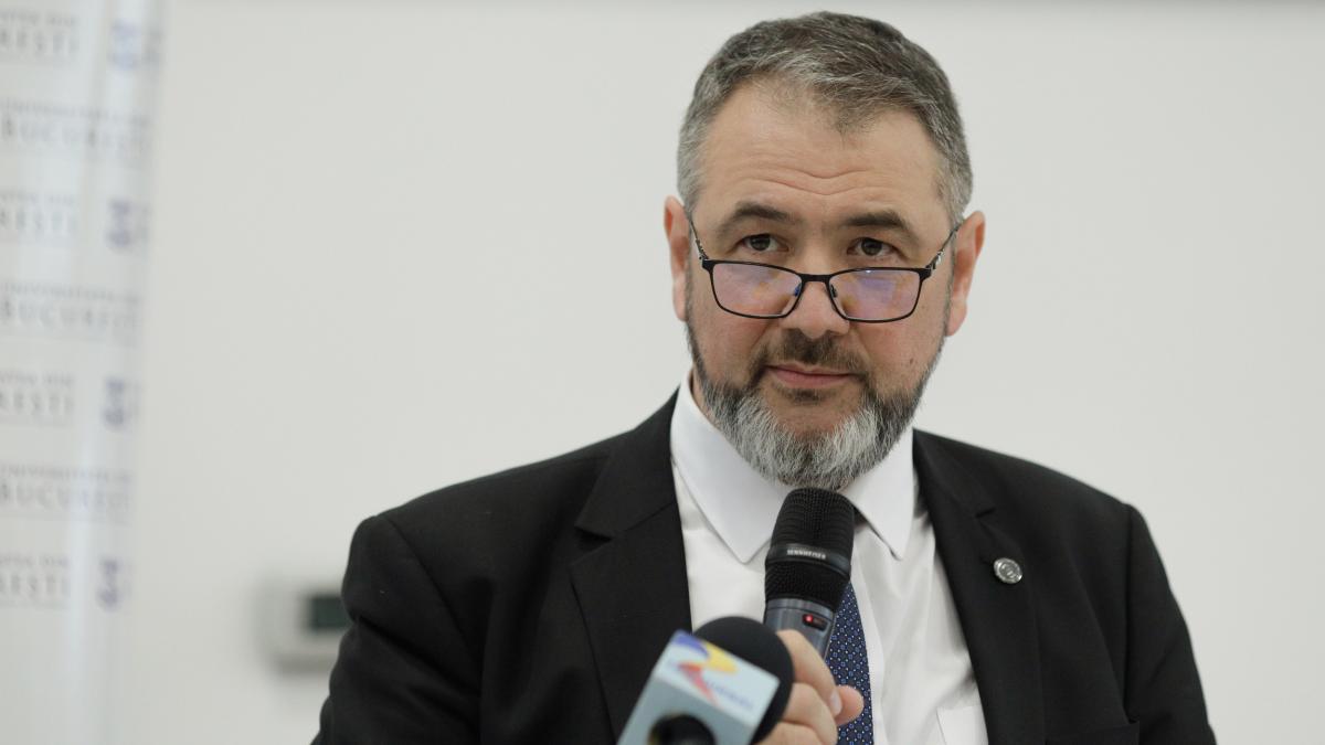 Consilierul lui Nicusor Dan pe probleme educatie Accesul minorilor la retelele sociale trebuie