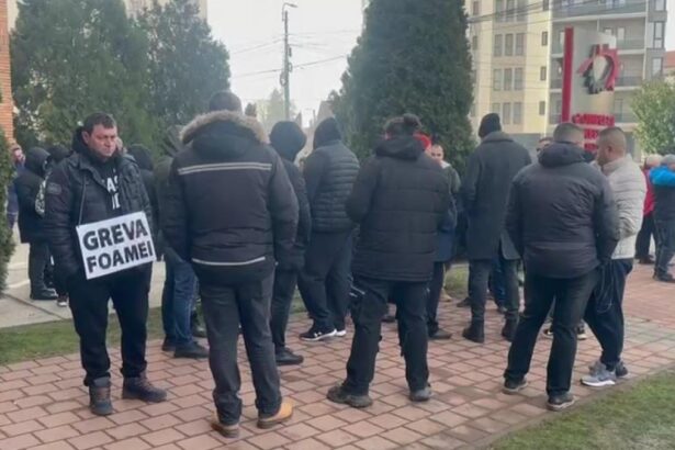 Minerii din Oltenia nemultumiti de guvernul care le a anulat tichetele de masa Mi ai golit buzunarul