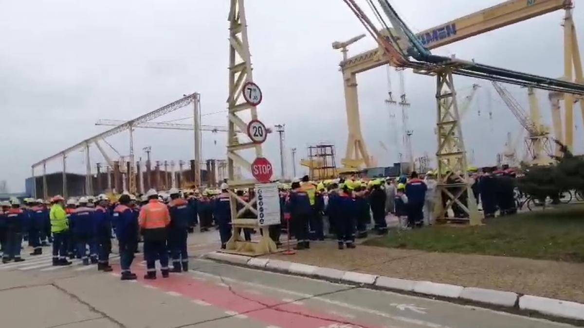 Protest spontan la Santierul Naval Mangalia Salariile angajatilor nu au fost platite de doua luni