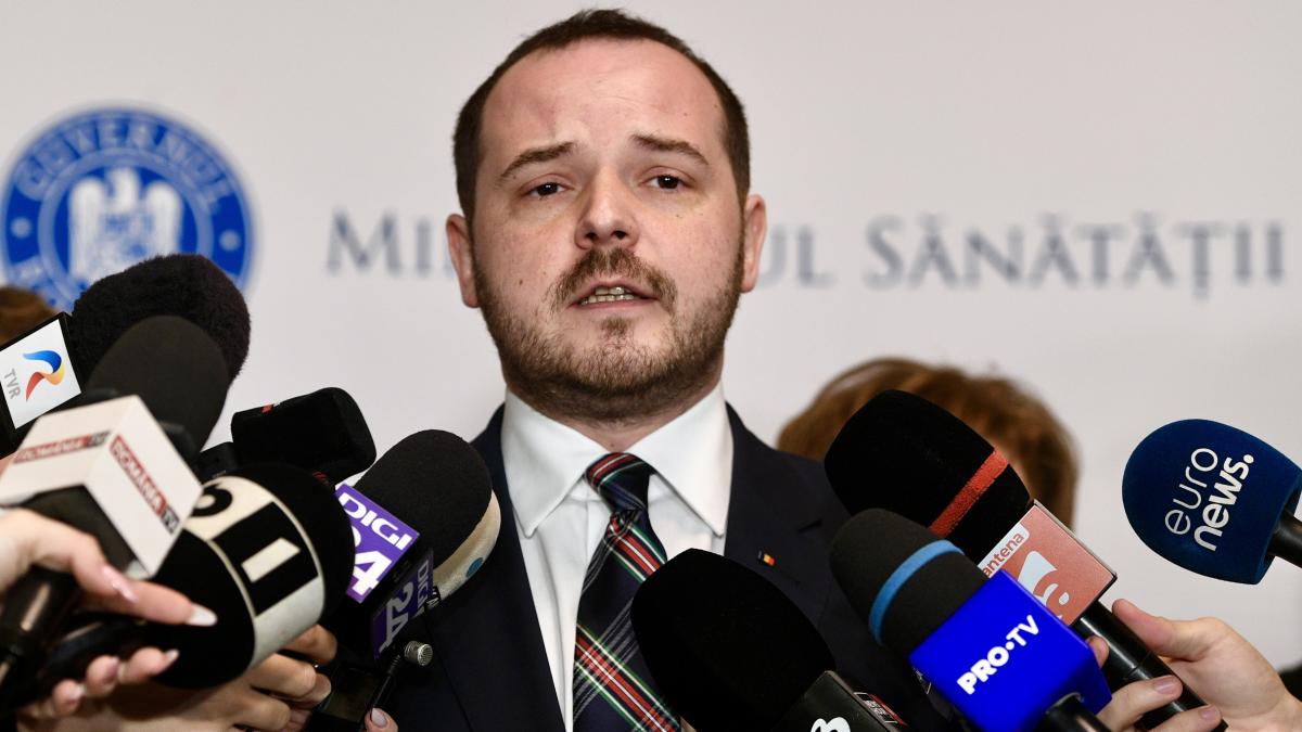 Rogobete a descoperit un medic de la Elias care s a filmat in timpul programului de lucru la spitalul privat