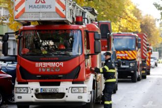 caz uluitor o masina de pompieri oprita de politie in timpul unei interventii soferul a fost dezlegat