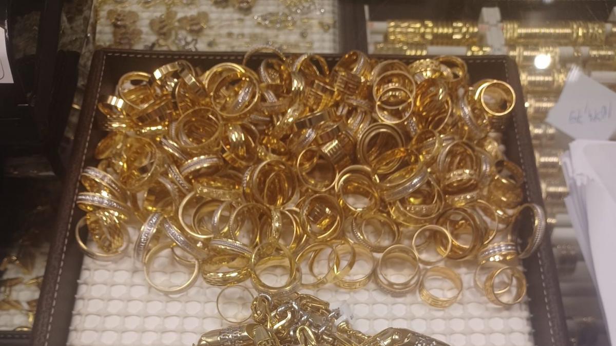 ANAF a confiscat 6 kg de aur si diamante fara acte de la o firma din Calarai Captura record de