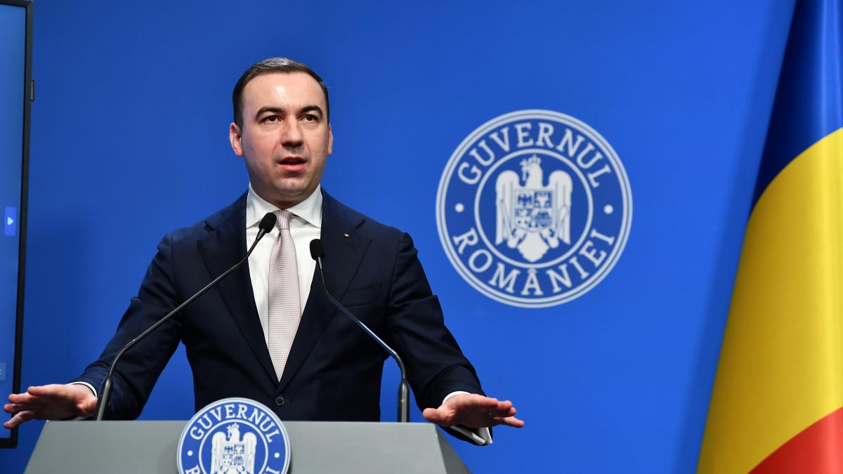 Bogdan Ivan sustine ca Guvernul dispune de 5 scenarii pentru a mentine pretul carburanilor sub 10