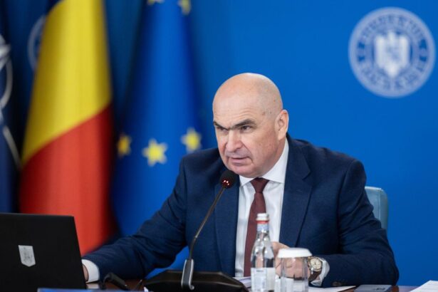 Bolojan despre proiectul referitor la cumulul pensiei cu salariul in sectorul public Ar trebui sa fie discutat in Guvern