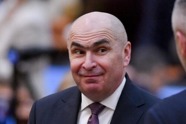 Bolojan ii asigura pe oamenii de afaceri ca impozitele nu vor mai creste vom cauta sa ramanem