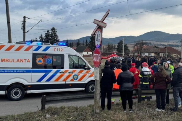 Caruta lovita de tren in Miercurea Ciuc o femeie si a pierdut viata un barbat si trei copii sunt raniti