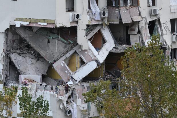 Ce se intampla cu blocul afectat de explozia din Rahova Nimeni nu vrea sa se ocupe de reparatii