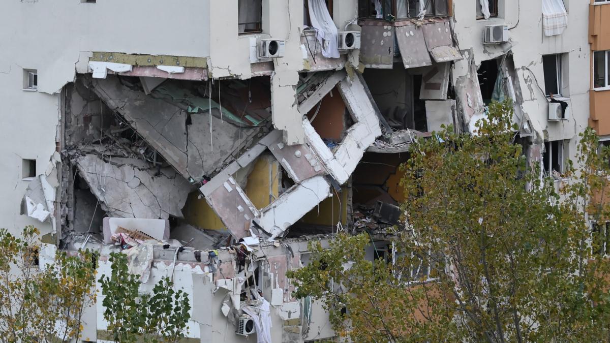 Ce se intampla cu blocul afectat de explozia din Rahova Nimeni nu vrea sa se ocupe de reparatii