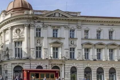 Ciucu si Cseke Attila au semnatt contractul de finantare pentru consolidarea Pinacotecii
