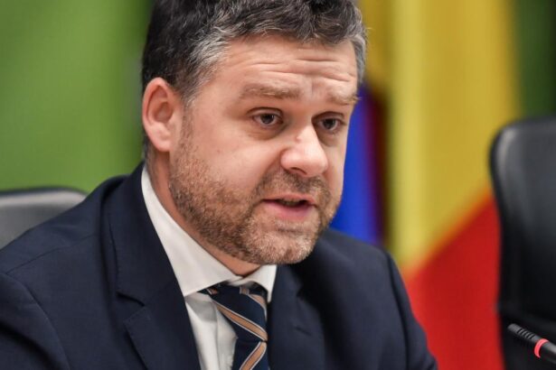 Ciucu sustine ca telefonul sau suna neincetat din cauza eliminarii parcarilor ilegale de pe trotuar