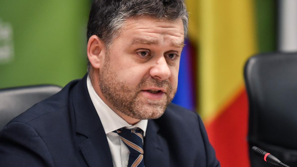 Ciucu sustine ca telefonul sau suna neincetat din cauza eliminarii parcarilor ilegale de pe trotuar