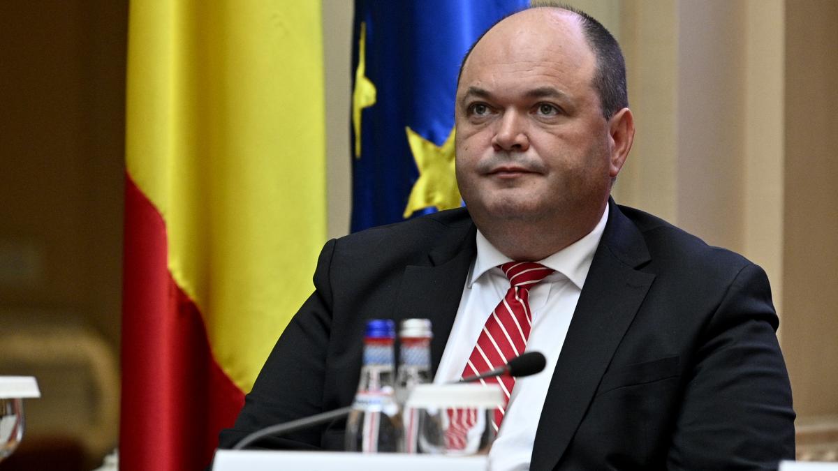 Consilierul lui Bolojan Statul roman nu are fonduri disponibile pentru a interveni in reducerea pretului carburantilor