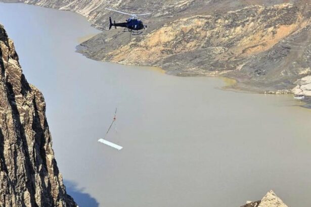 Cum a fost reparat Barajul Vidraru Fotografii capturate din elicopter