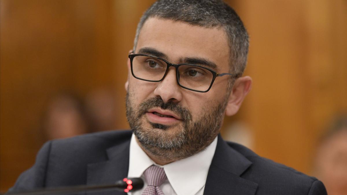 De ce unii angajatori decid sa angajeze muncitori din tari non UE Florin Manole Sunt vulnerabili