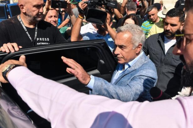 Din ce surse de venit se entreine Georgescu i cine i pltete oferul i bodyguarzii Dumnezeu ne susine