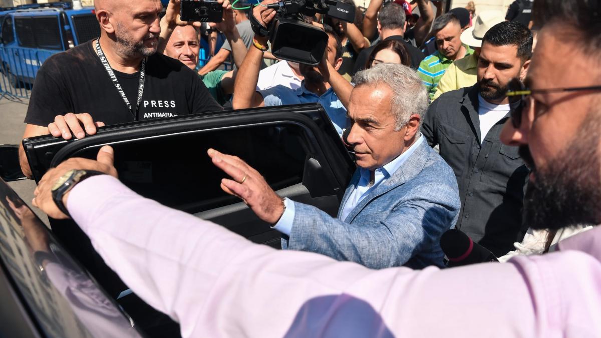 Din ce surse de venit se entreine Georgescu i cine i pltete oferul i bodyguarzii Dumnezeu ne susine