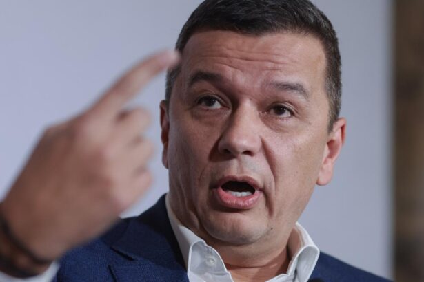 Grindeanu ii cere lui Bolojan sa trimita corpul de control la MAE in legatura cu scandalul Ponta Toiu
