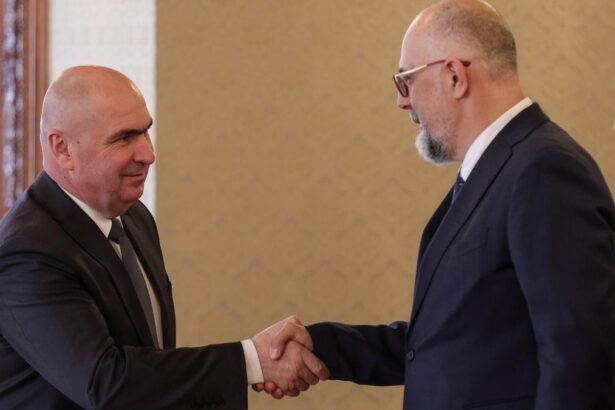 Kelemen Hunor despre inlocuirea lui Ilie Bolojan Atata timp cat PNL il sustine nu exista alta optiune
