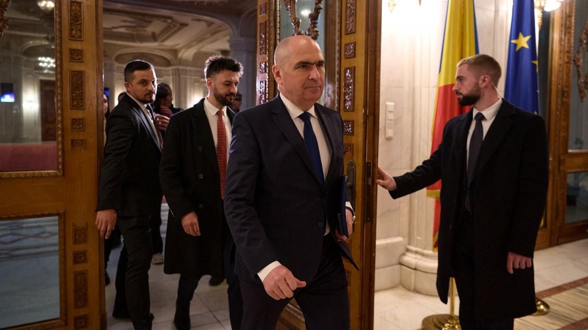 Liberalii au anuntat amnarea sedintei de la Sibiu in care urma sa se decida retragerea PNL de la guvernare