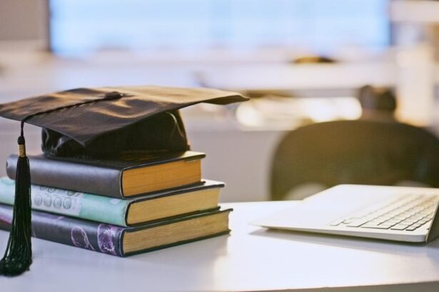 Ministerul Educatiei va oferi pana la var 39000 de burse sociale pentru anumite categorii de studenti