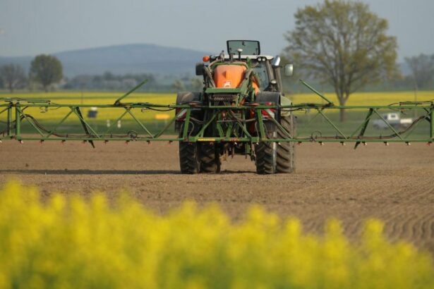 Ministrul Agriculturii propune ca fermierii sa cumpere motorina fara accize si fara TVA Impactul