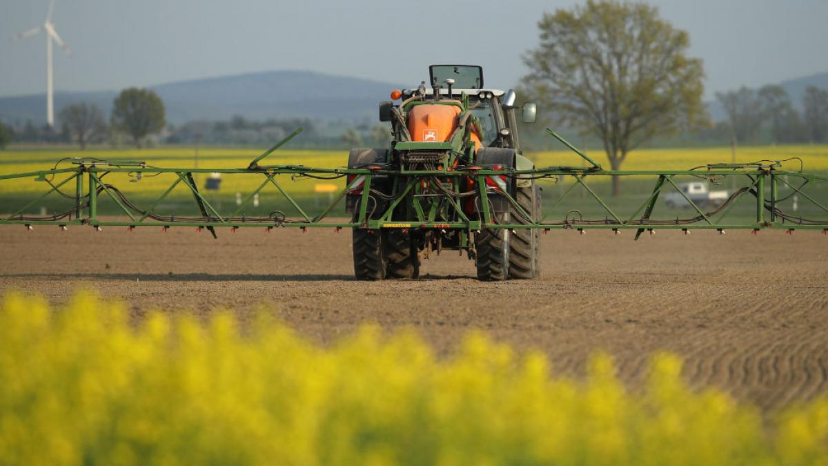 Ministrul Agriculturii propune ca fermierii sa cumpere motorina fara accize si fara TVA Impactul