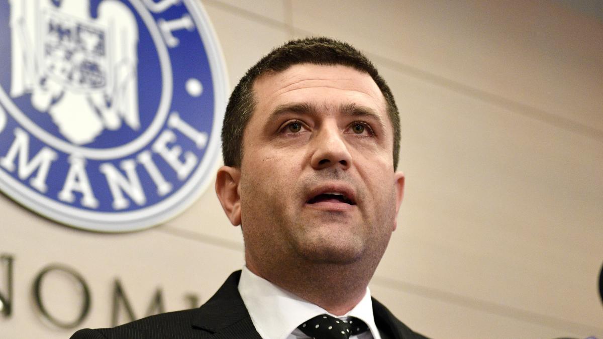 Miruta declara ca nu sustine ajutoarele unice Pensionarii militari au nevoie de venituri