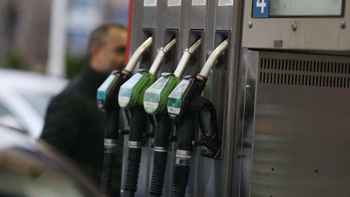 Nazare vrea sa pastreze compensatiile pentru motorina destinata transportatorilor Bugetul este mai mare de 650 de