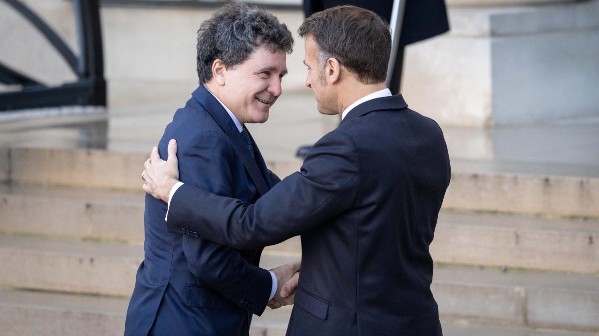 Nicusior Dan despre propunerea lui Emmanuel Macron privind protectia nucleara franceza Romania este