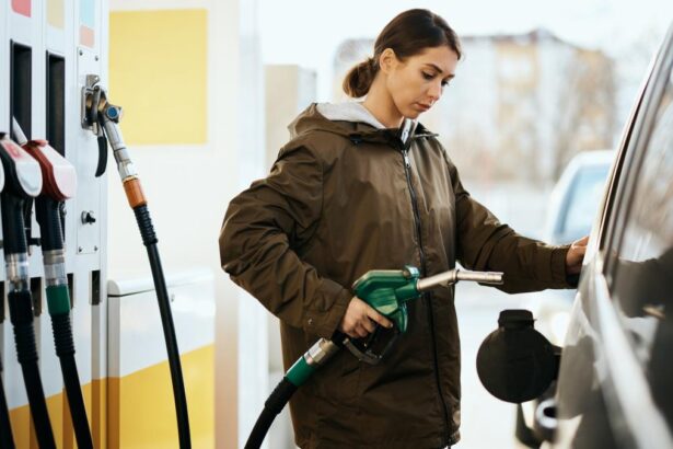 Preturi record la pompa vineri Benzina a trecut de 9 lei litru Care este pretul motorinei si ce