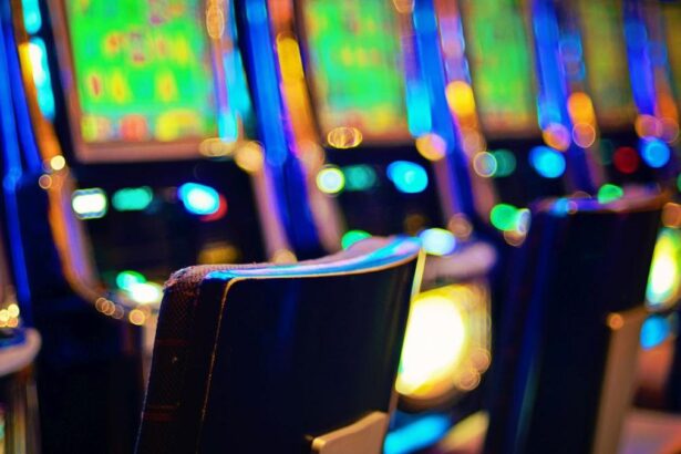Primarul unui mare municipiu din Romania isi propune sa elimine toate aparatele de tip slot machine din oras Nici jocurile de noroc