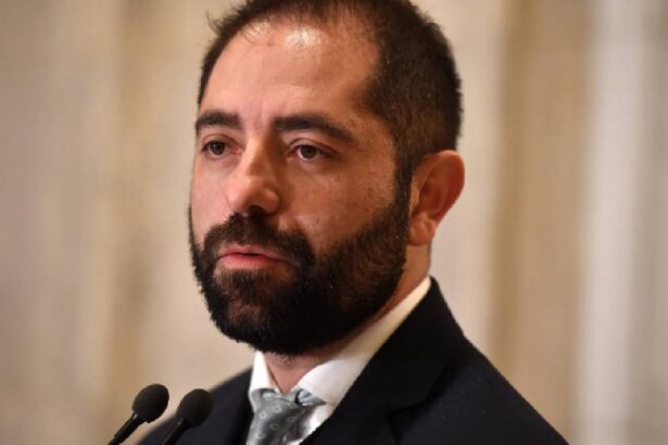 Radu Burnete Acesta este un scenariu extrem in care nu ne vom mai permite sa alimentam la benzinarie Nu cred