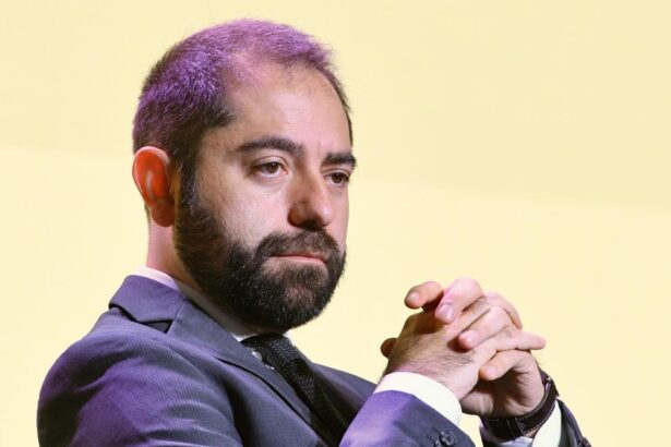 Radu Burnete Romania trebuie sa isi infiinteze un fond pentru perioadele dificile Nu stii niciodata de unde