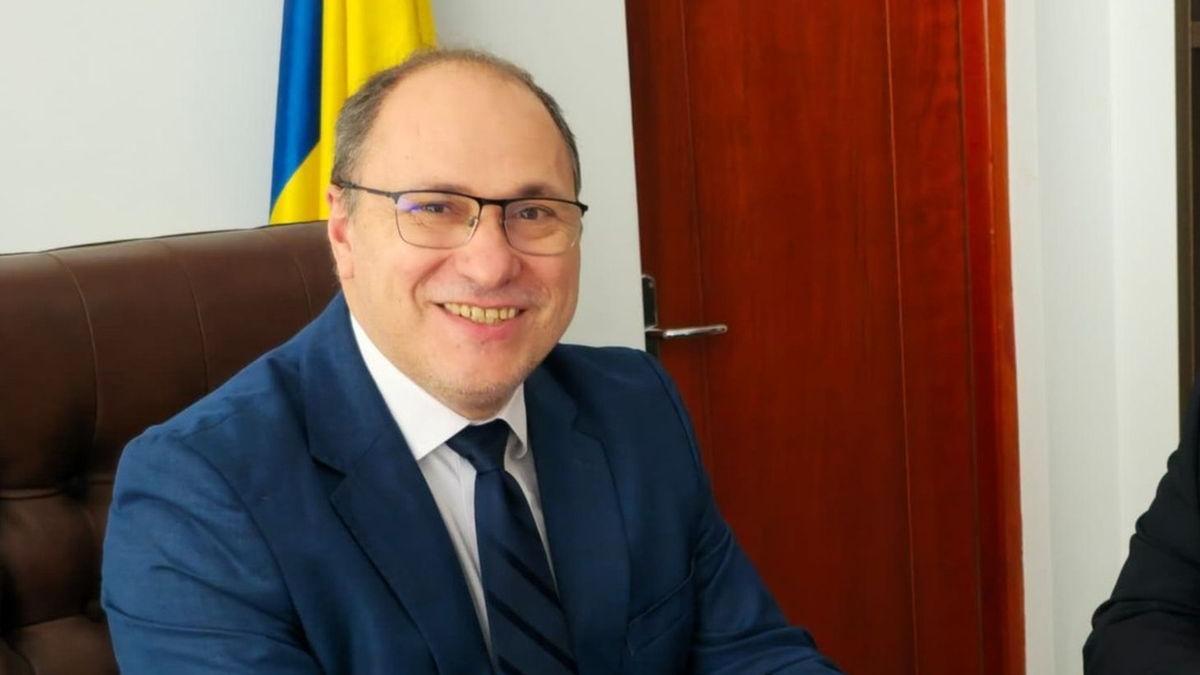 Romania are un nou ministru al Educatiei dupa doua luni Nicusor Dan a semnat decretul de numire a