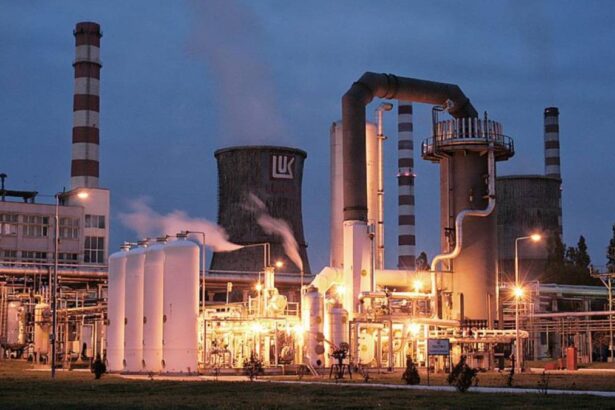 Romania asteapta o exceptie din partea lui Trump pentru reluarea activitatii rafinariei Petrotel detinute de rusii de la Lukoil