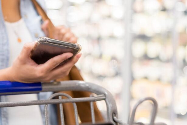 Romanii isi vor mari cheltuielile pentru alimente Expert Se estimeaza ca luna dificultatilor financiare va fi