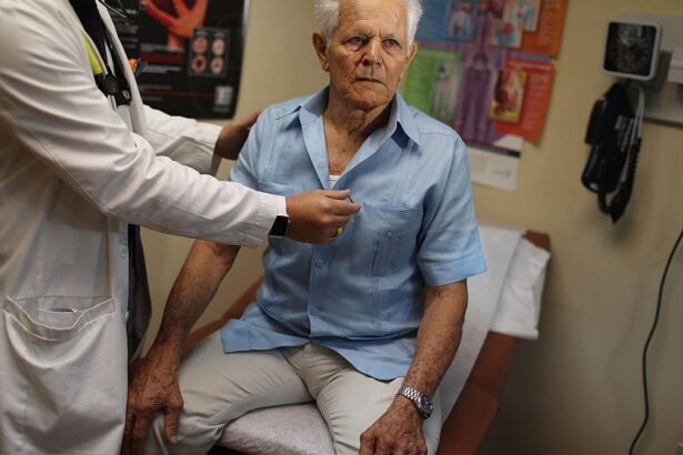 Romanii nu mai isi permit sa mearga la medic amana consultatiile iar 8 din 10 spun ca ar prefera sa