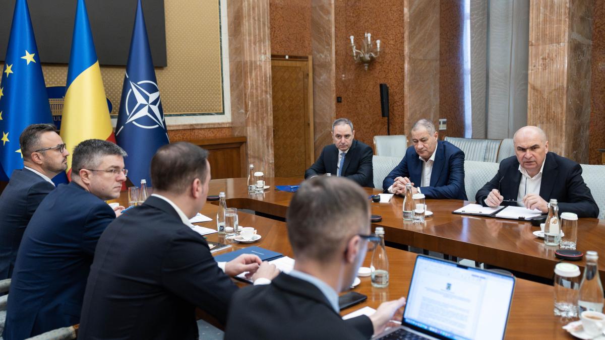 Sedina de urgenta la Guvern Coalitia evalueaza masuri suplementare pentru preul combustibililor Surse