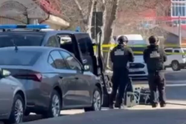 Sediul unei banci din Dorohoi a fost evacuat dupa ce un barbat a lasat un bagaj suspect Ce au gasit