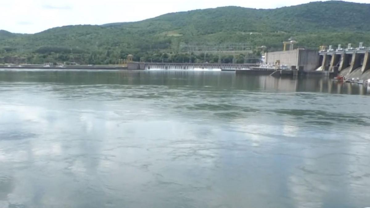 Semnal de alarm Scaderea debitului Dunariei afecteaza productia de energie si economia