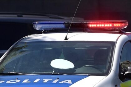 Un barbat din Hunedoara a urcat la volan atat de baut incat politistii nu au reusit sa l testeze