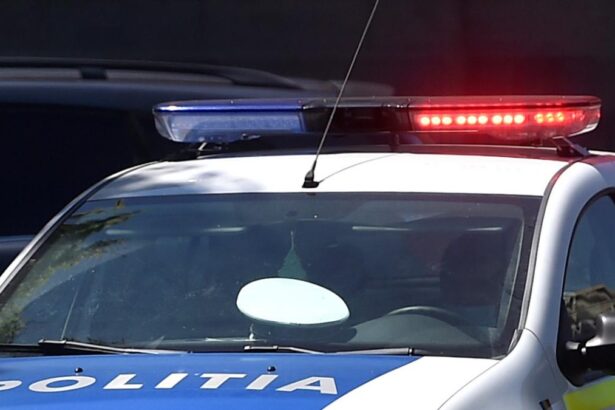 Un barbat din Hunedoara a urcat la volan atat de baut incat politistii nu au reusit sa l testeze