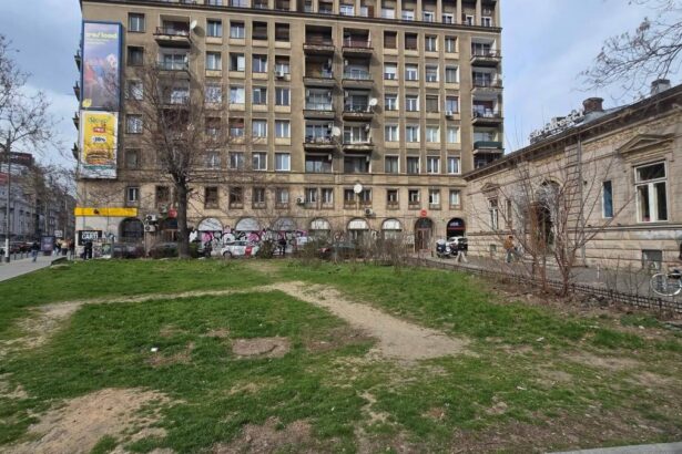 ciprian ciucu anunta exproprierea terenului din fata librariei carturesti a intervenit un jmecher